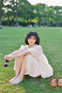 催眠校花小柔