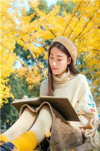美女打屁股变红过程图片