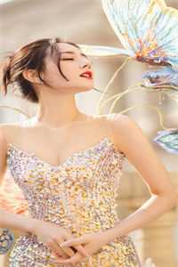 美女奶大丰满裸体图片