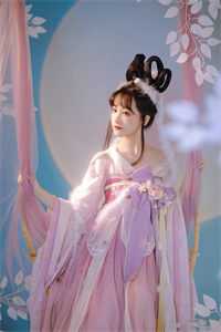 穿成大佬的娇软美绵绵